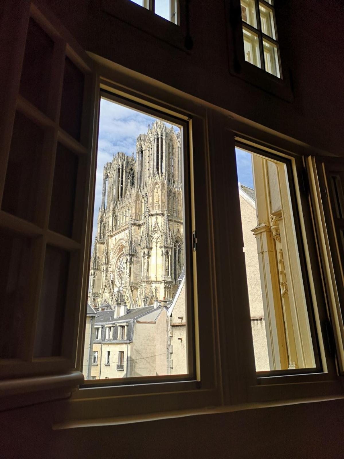Bed and Breakfast Les Visages Des Tournelles Reims Esterno foto